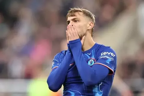 رومانو: إيفرتون يقدم عرضًا رسميًا لضم نجم تشيلسي